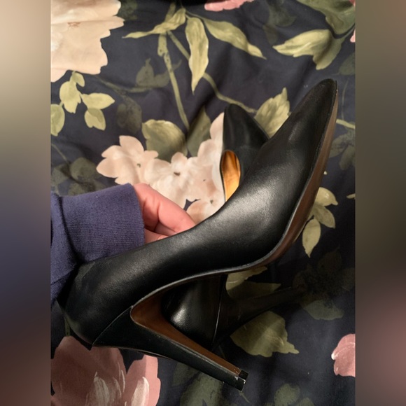 🦇 Vintage BCBGeneration heels/pumps 🦇 - Picture 5 of 7